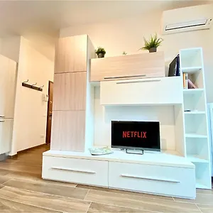 5 Minuti Dall'istituto Ortopedico Galeazzi - Silenzioso Con Cucina, Wifi E Netflix Appartamento Milano